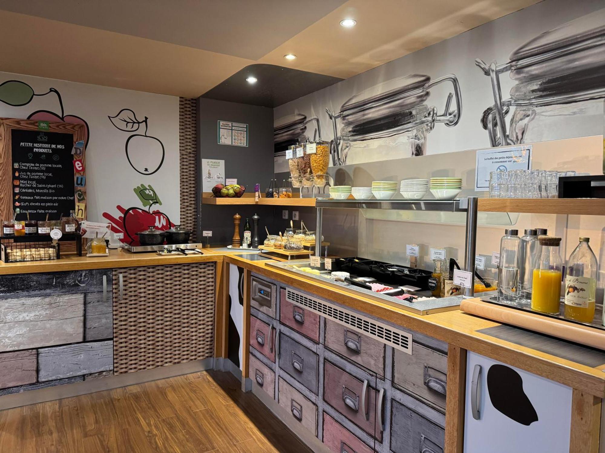 Ibis Styles Angouleme Nord - Restaurant Hotel 3*